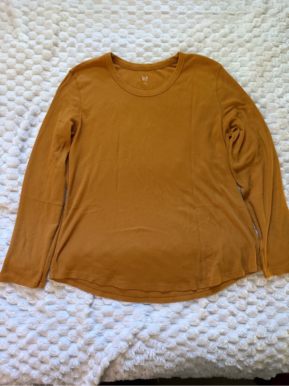GAP Waffle-Knit Crewneck in Camel